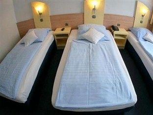 Hotel Am Wehrhahn Дюссельдорф Екстер'єр фото